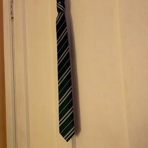 Official Slytherin tie from Harry Potter world.